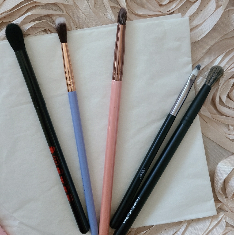 Makeup Brushes